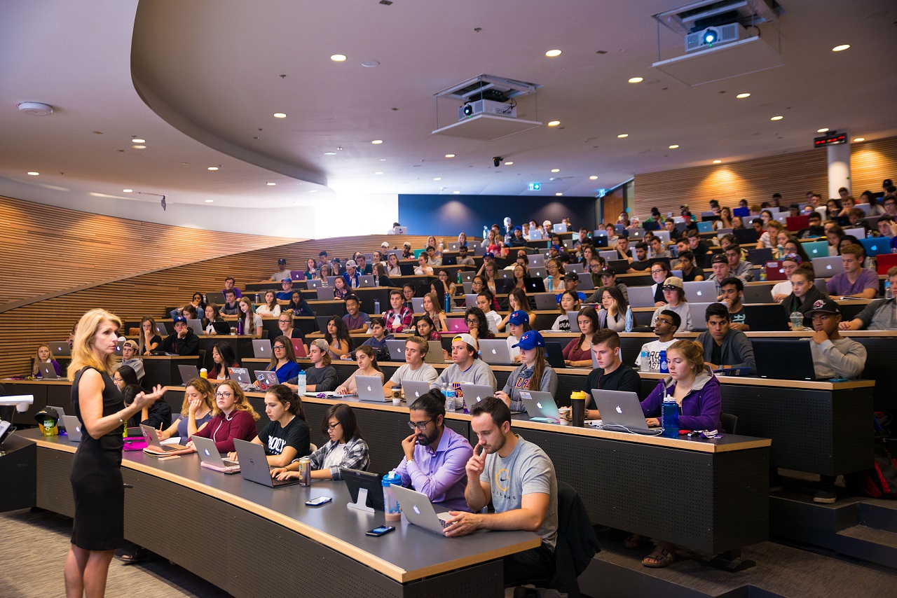 học bổng canada bậc đại họchọc bổng đại học canada học bổng du học canada toàn phần 
